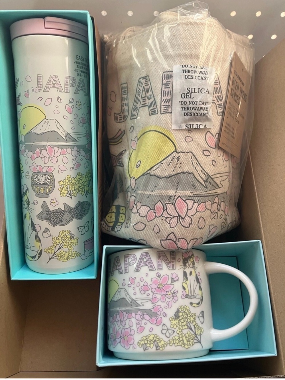 Japan Spring Starbucks coffee
Mug 14oz Stainless Tumbler 16oz
Tote Been There